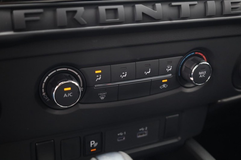 Nissan Frontier Vehicle Image 21