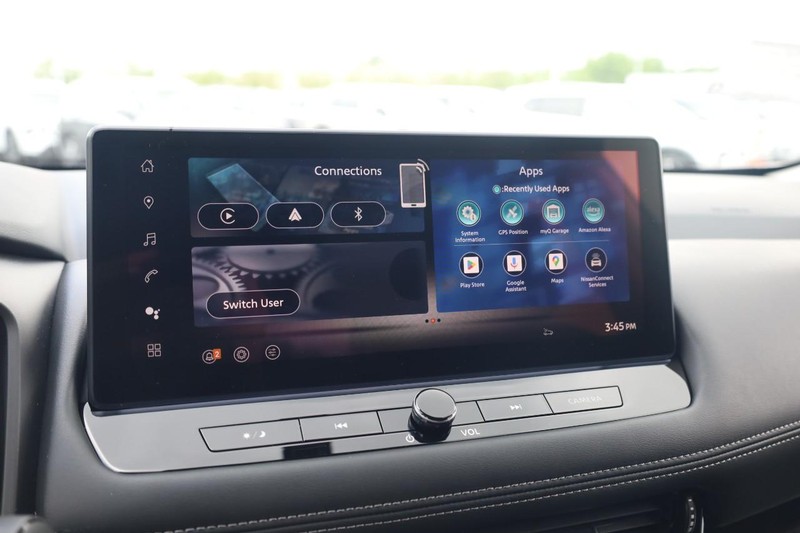 Nissan Rogue Vehicle Image 12