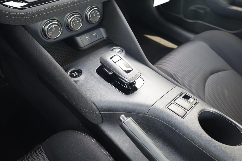 Nissan Z Vehicle Image 16