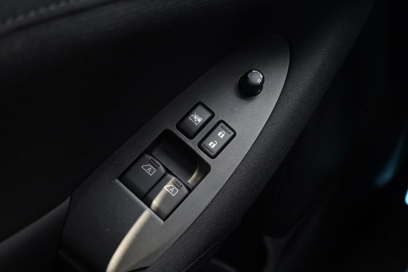 Nissan Z Vehicle Image 17