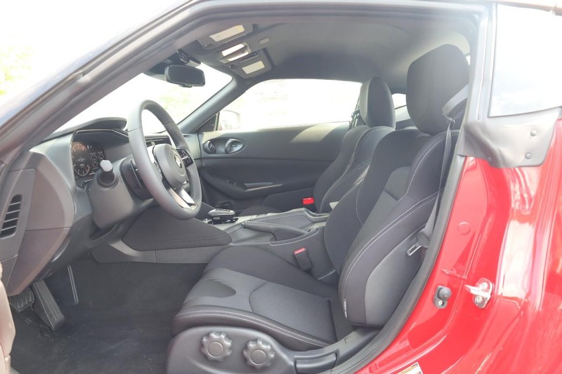 Nissan Z Vehicle Image 18