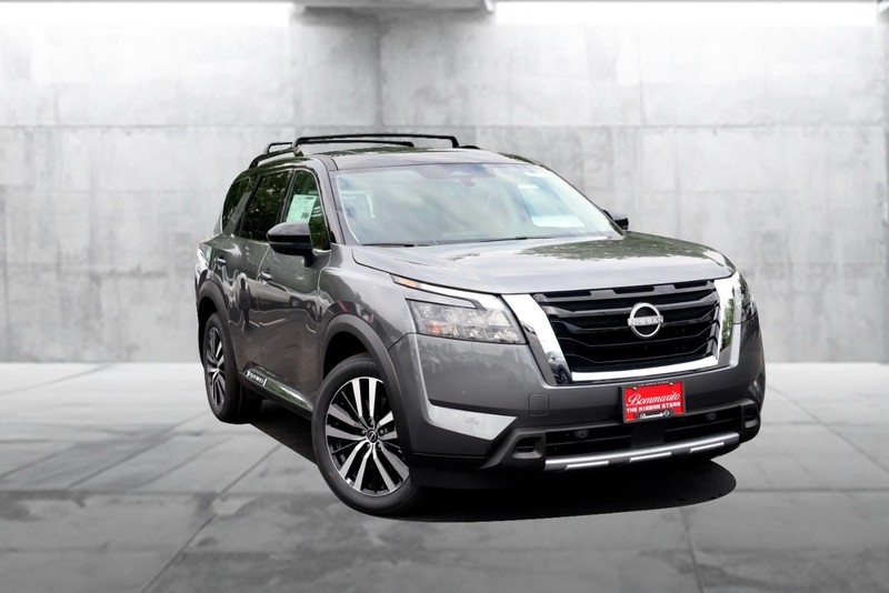 Nissan Pathfinder Vehicle Image 02