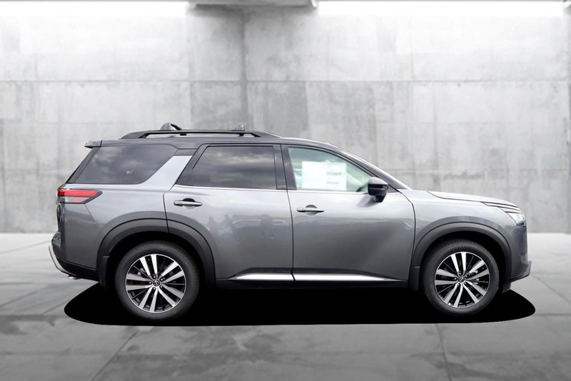 Nissan Pathfinder Vehicle Image 05