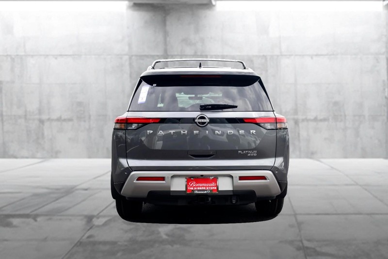 Nissan Pathfinder Vehicle Image 06