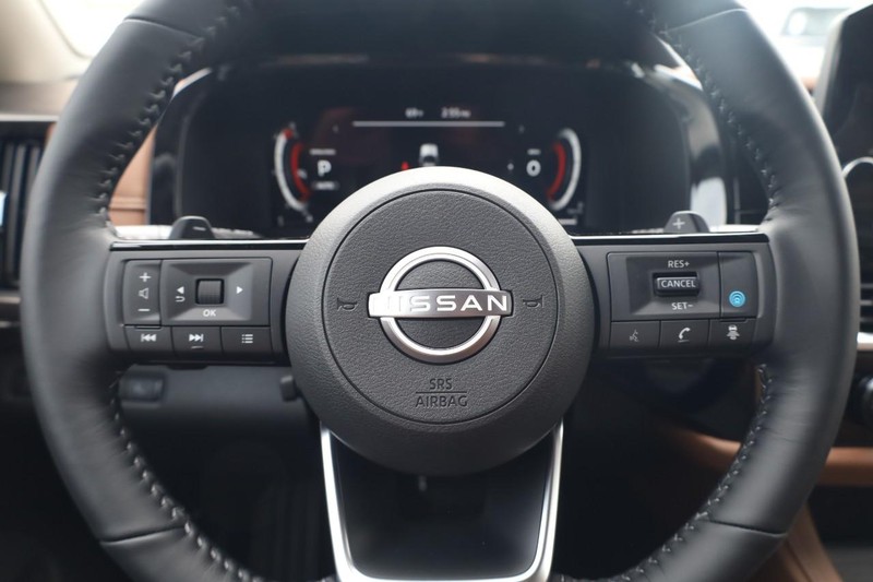 Nissan Pathfinder Vehicle Image 09