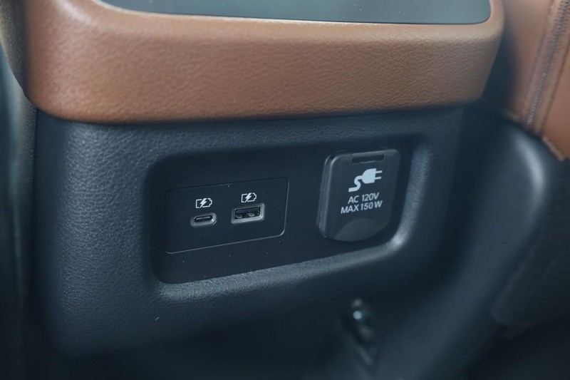 Nissan Pathfinder Vehicle Image 24