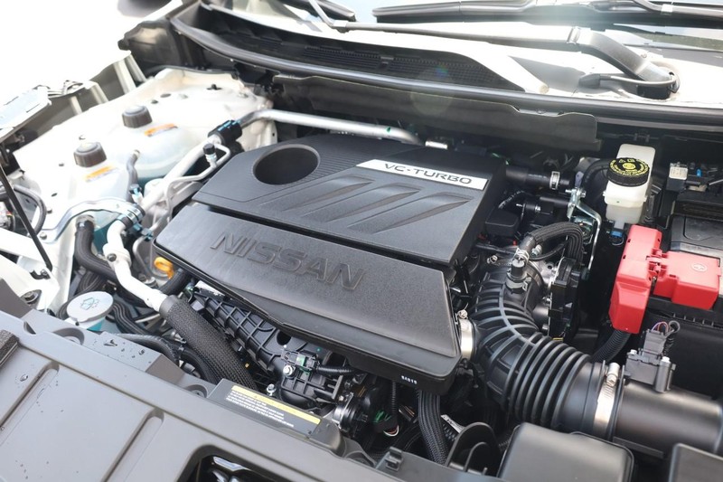 Nissan Rogue Vehicle Image 26