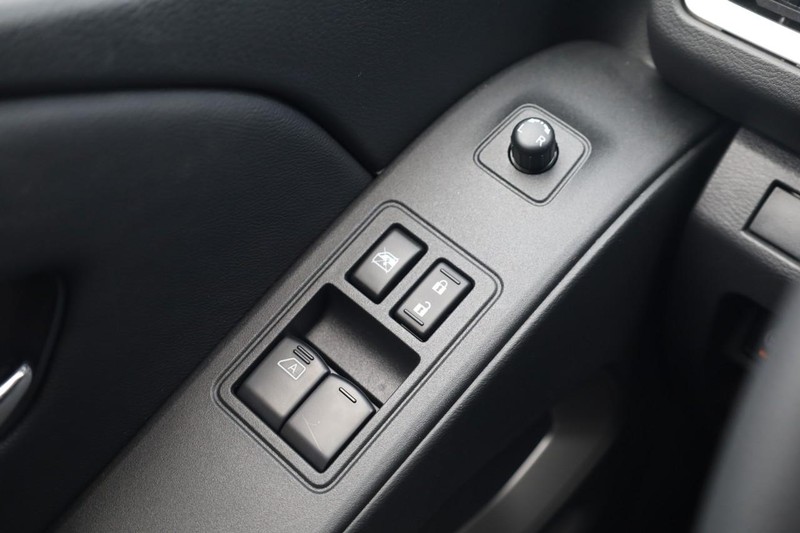 Nissan Frontier Vehicle Image 19