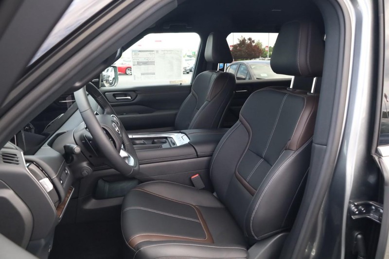 Nissan Armada Vehicle Image 09