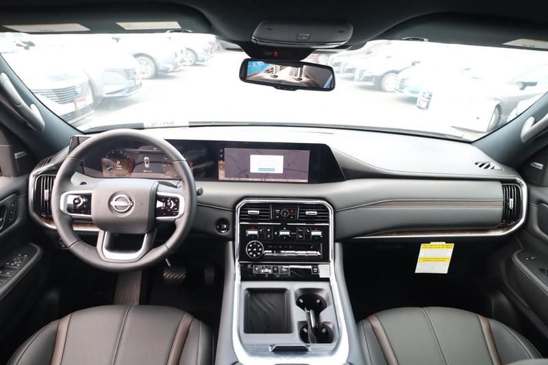 Nissan Armada Vehicle Image 12