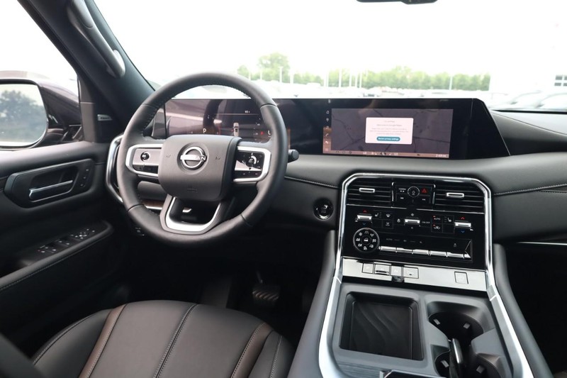 Nissan Armada Vehicle Image 14