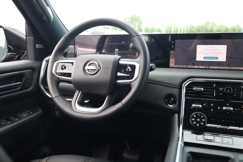 Nissan Armada Vehicle Image 15