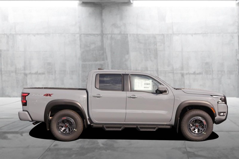 Nissan Frontier Vehicle Image 05