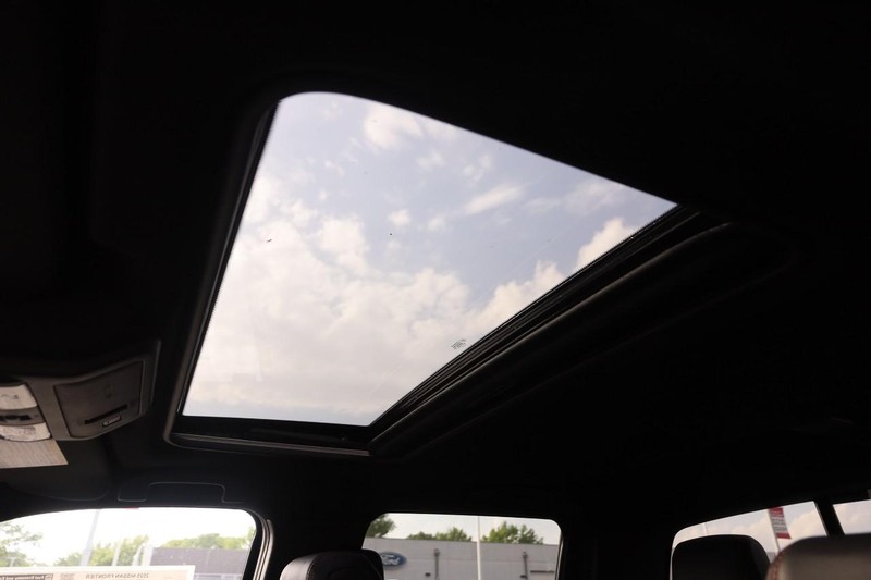 Nissan Frontier Vehicle Image 08