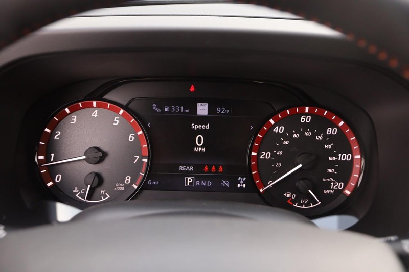 Nissan Frontier Vehicle Image 14