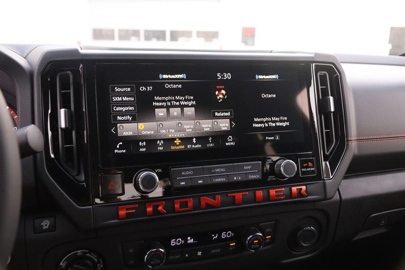 Nissan Frontier Vehicle Image 16