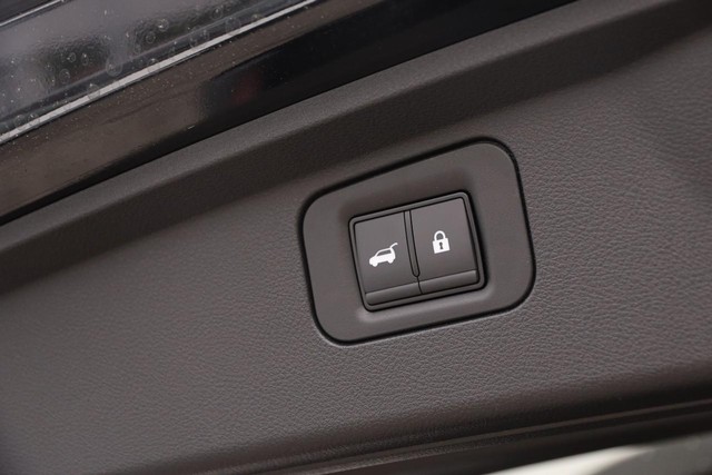 Nissan Armada Vehicle Image 09