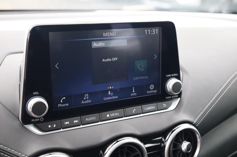 Nissan Sentra Vehicle Image 20