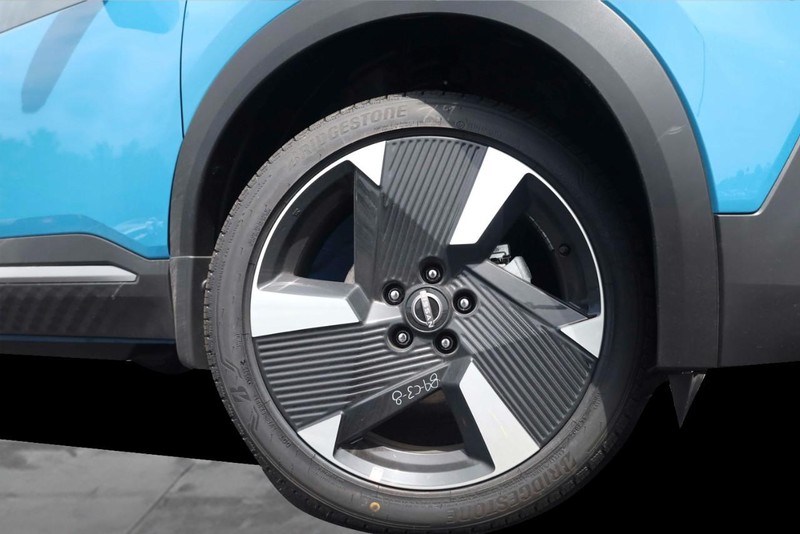 Nissan Kicks Vehicle Image 03
