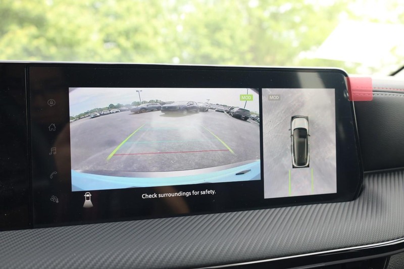 Nissan Kicks Vehicle Image 13