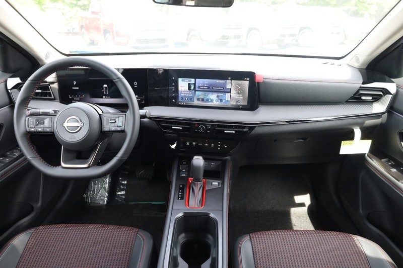 Nissan Kicks Vehicle Image 25