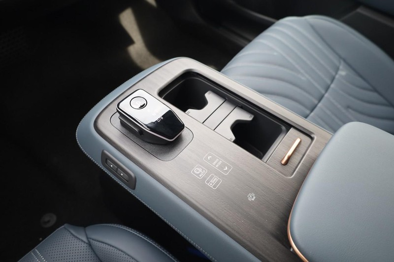 Nissan Ariya Vehicle Image 15