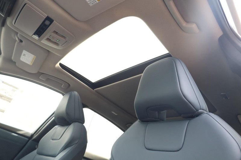 Nissan Ariya Vehicle Image 20