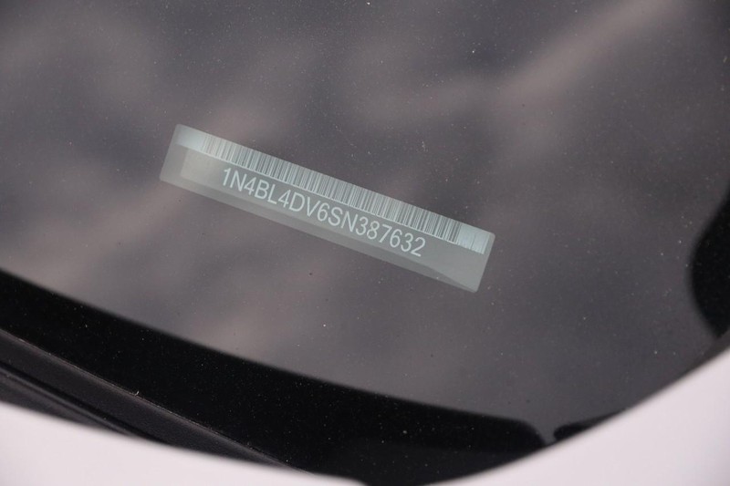 Nissan Frontier Vehicle Image 08
