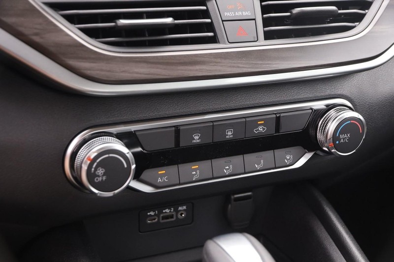 Nissan Frontier Vehicle Image 17