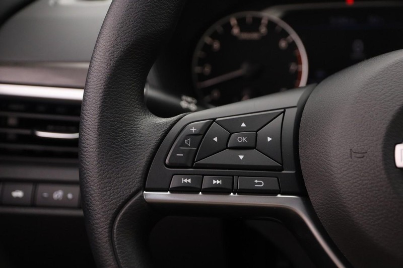 Nissan Frontier Vehicle Image 23
