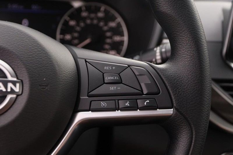 Nissan Frontier Vehicle Image 24