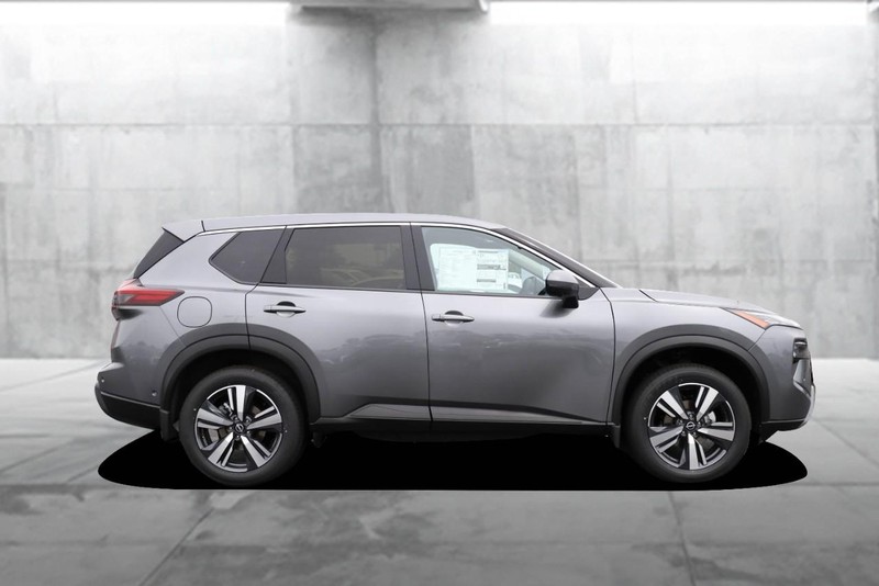 Nissan Rogue Vehicle Image 05