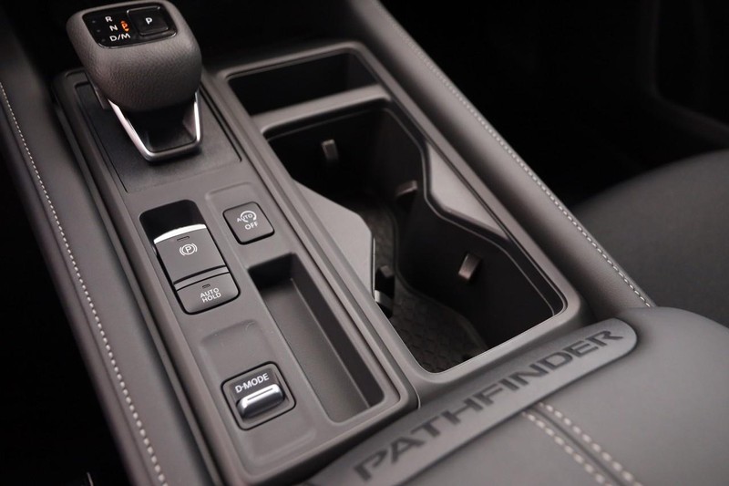 Nissan Pathfinder Vehicle Image 20