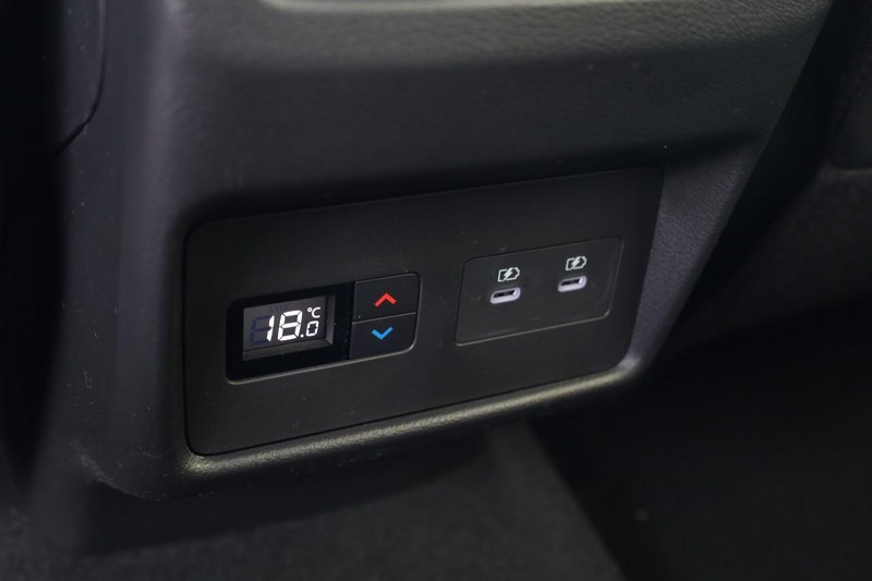 Nissan Rogue Vehicle Image 21