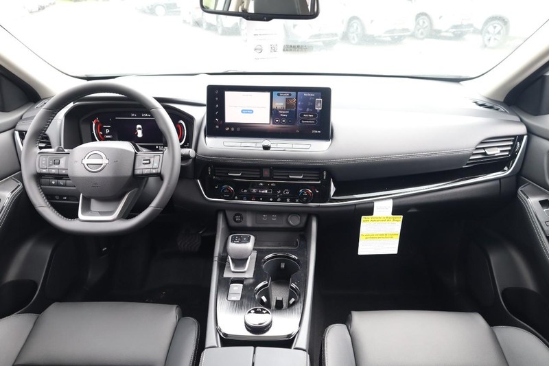 Nissan Rogue Vehicle Image 22