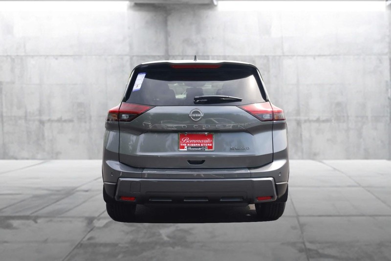 Nissan Rogue Vehicle Image 06