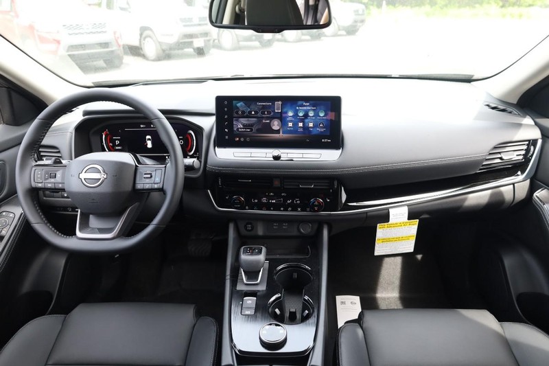 Nissan Rogue Vehicle Image 23