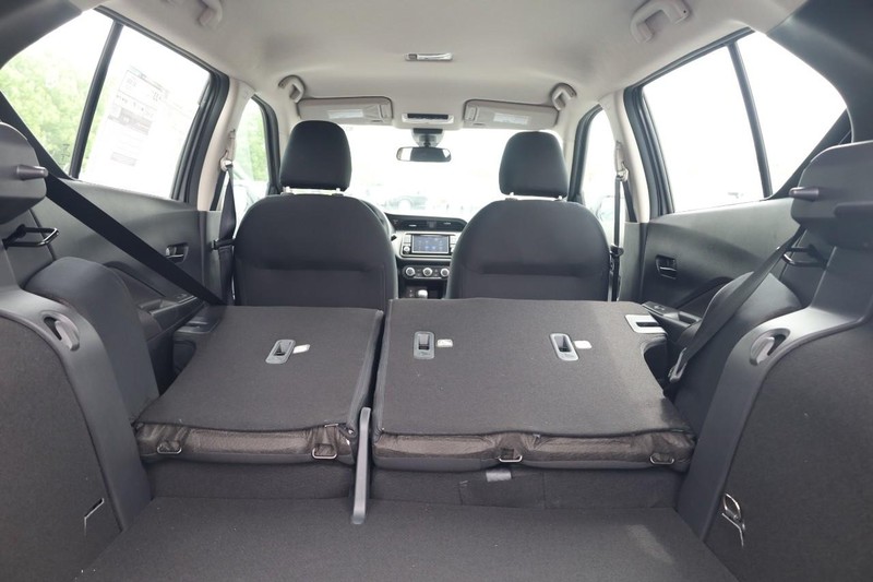 Nissan Kicks Play Vehicle Image 08