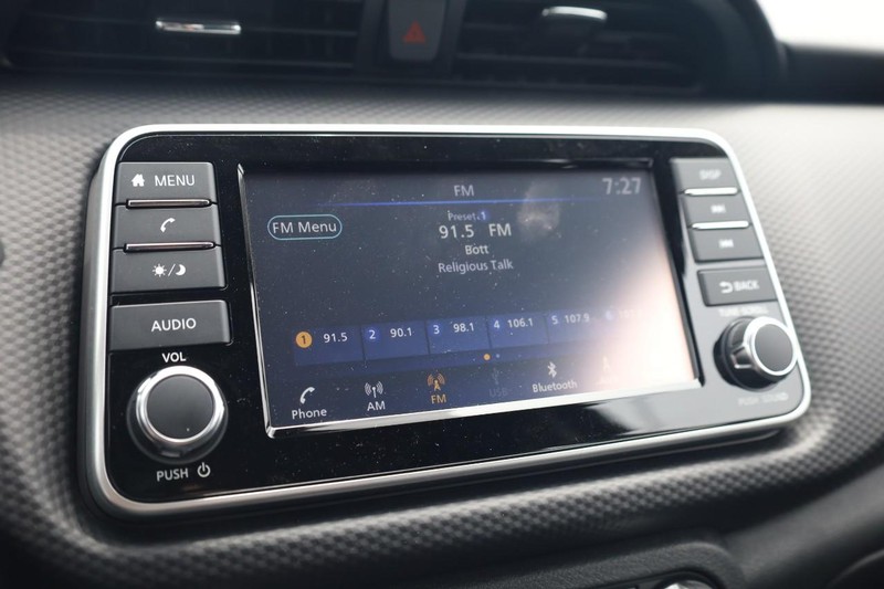 Nissan Kicks Play Vehicle Image 12