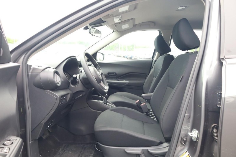 Nissan Kicks Play Vehicle Image 19
