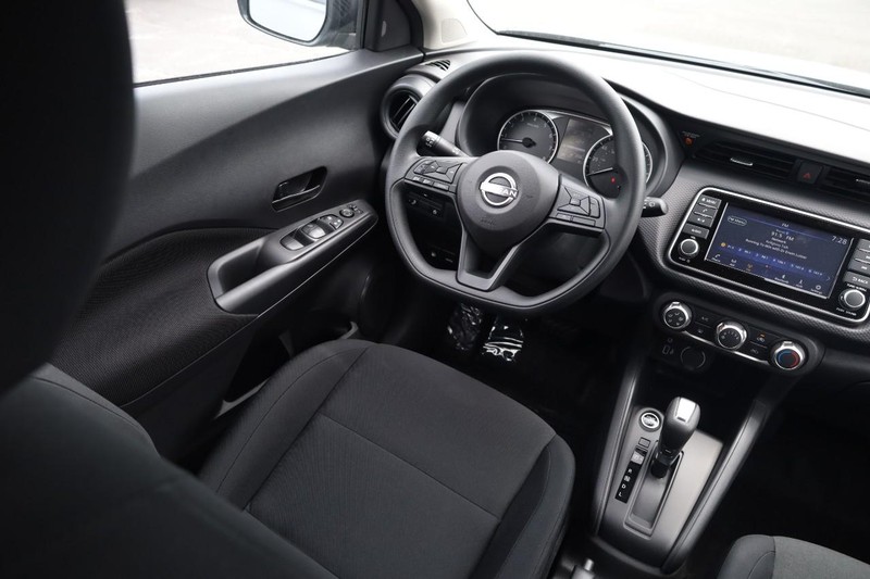 Nissan Kicks Play Vehicle Image 23