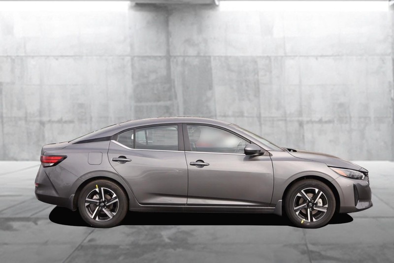 Nissan Sentra Vehicle Image 05