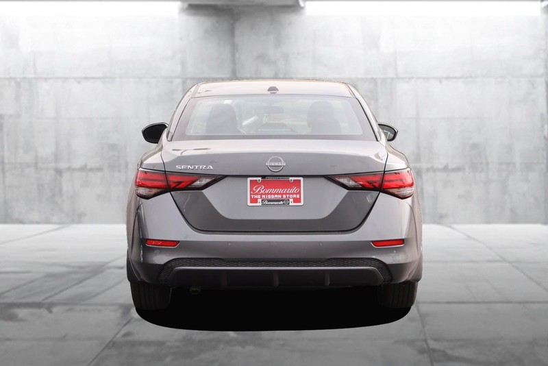 Nissan Sentra Vehicle Image 06