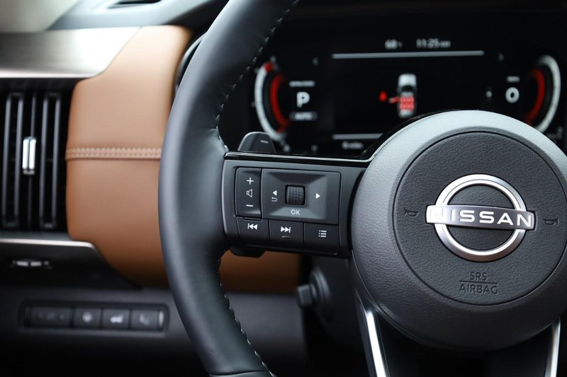 Nissan Pathfinder Vehicle Image 13