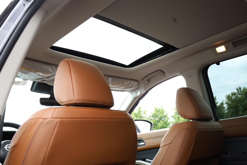 Nissan Pathfinder Vehicle Image 27