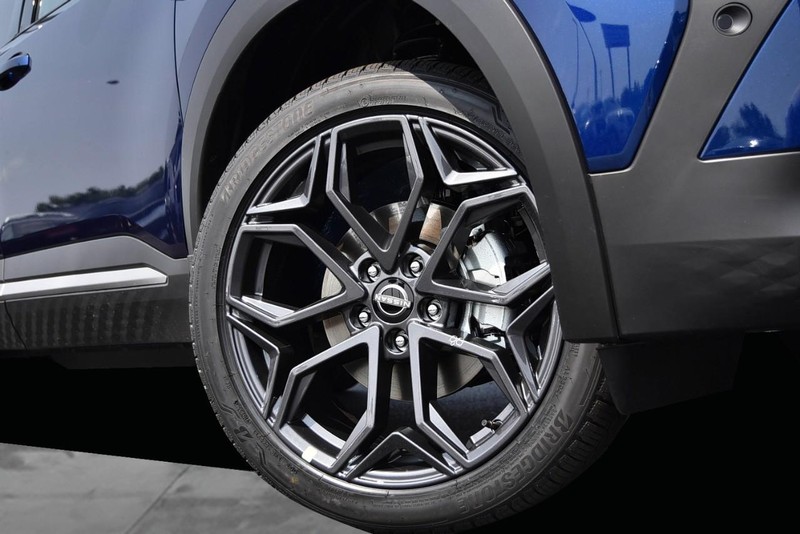 Nissan Kicks Vehicle Image 03