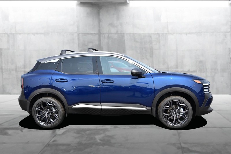 Nissan Kicks Vehicle Image 05