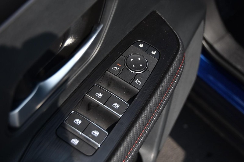 Nissan Kicks Vehicle Image 09