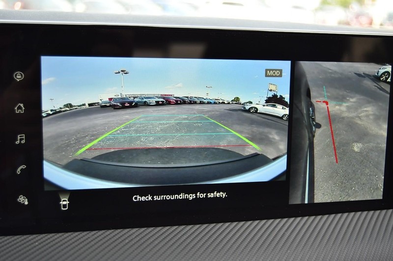 Nissan Kicks Vehicle Image 16