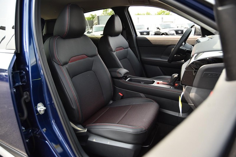 Nissan Kicks Vehicle Image 25
